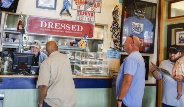 Dallas influencer tries, ranks favorite New Orleans foods | Entertainment/Life