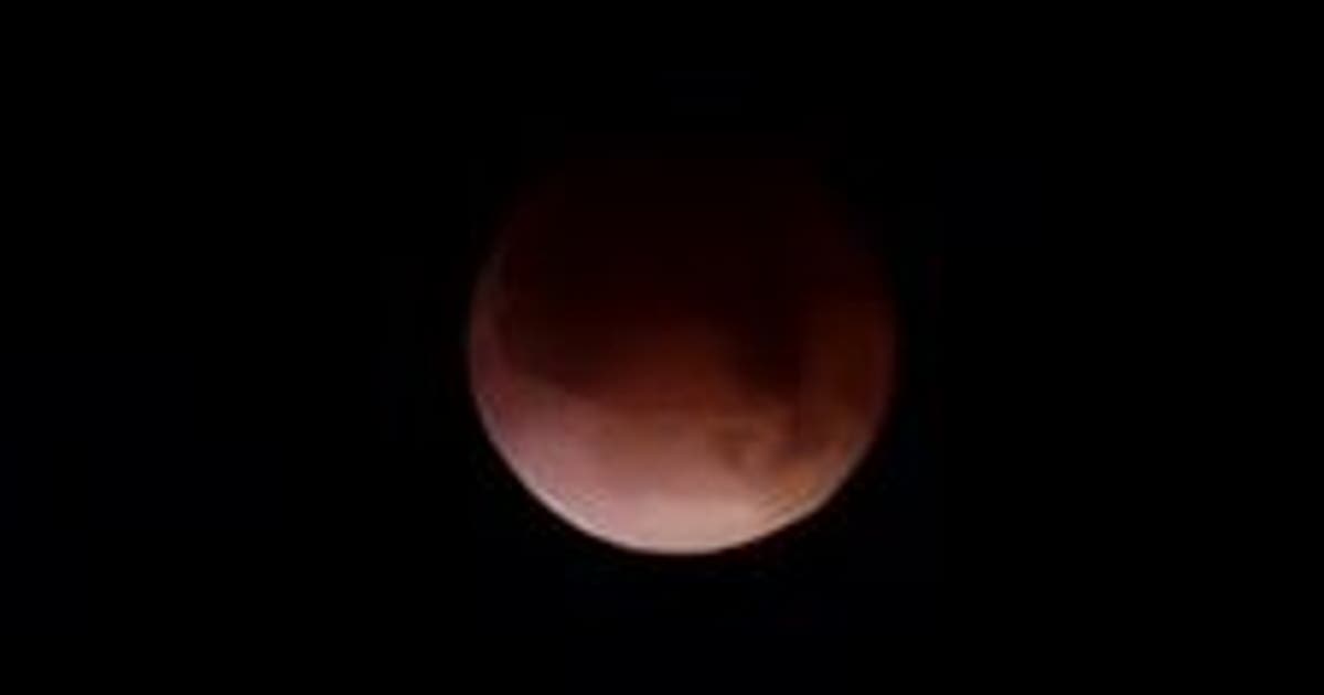 PHOTOS: 'Blood moon' total lunar eclipse glows over North Texas