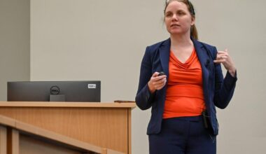 UTA College of Business dean candidate presents vision to prepare students for workforce | Campus