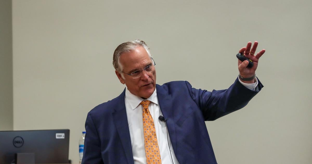 College of Business dean candidate emphasizes long-term growth | Campus