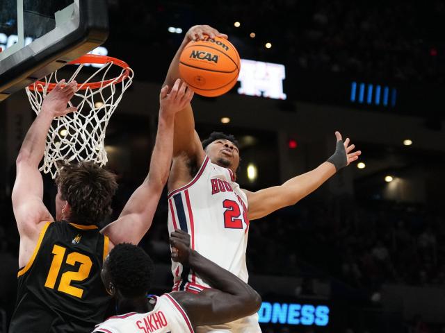 Houston routs Idaho 78-47 in return to March Madness after losing in last year's championship game :: WRALSportsFan.com