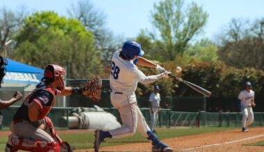 UT Arlington baseball tops St. John’s University 12-6 to snap losing streak | Sports