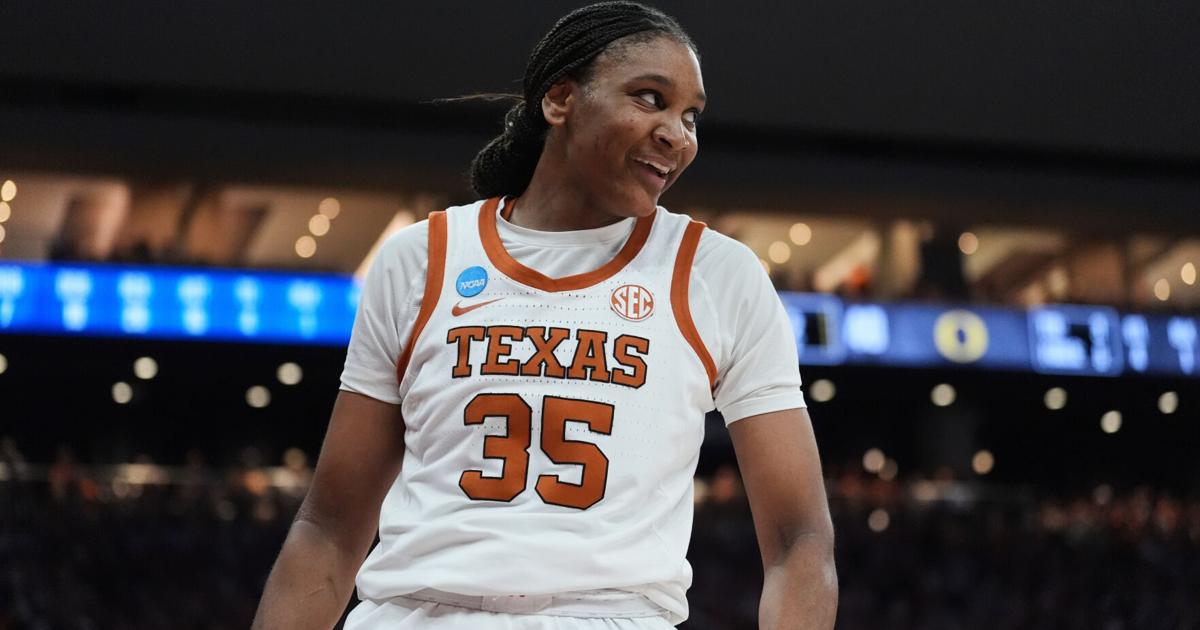 Texas 'generational talent' Booker scores 40 in March Madness rout of Oregon | Pro National Sports