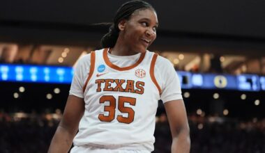 Texas 'generational talent' Booker scores 40 in March Madness rout of Oregon | National Sports