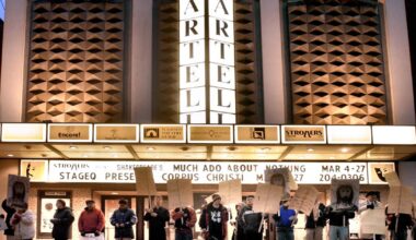 Gluten-free fried chicken, a Biblical fantasy and baking fails | Entertainment