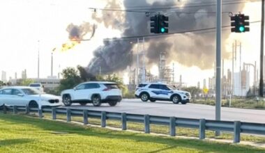 Oil refinery explosion in Texas forces residents to shelter | News