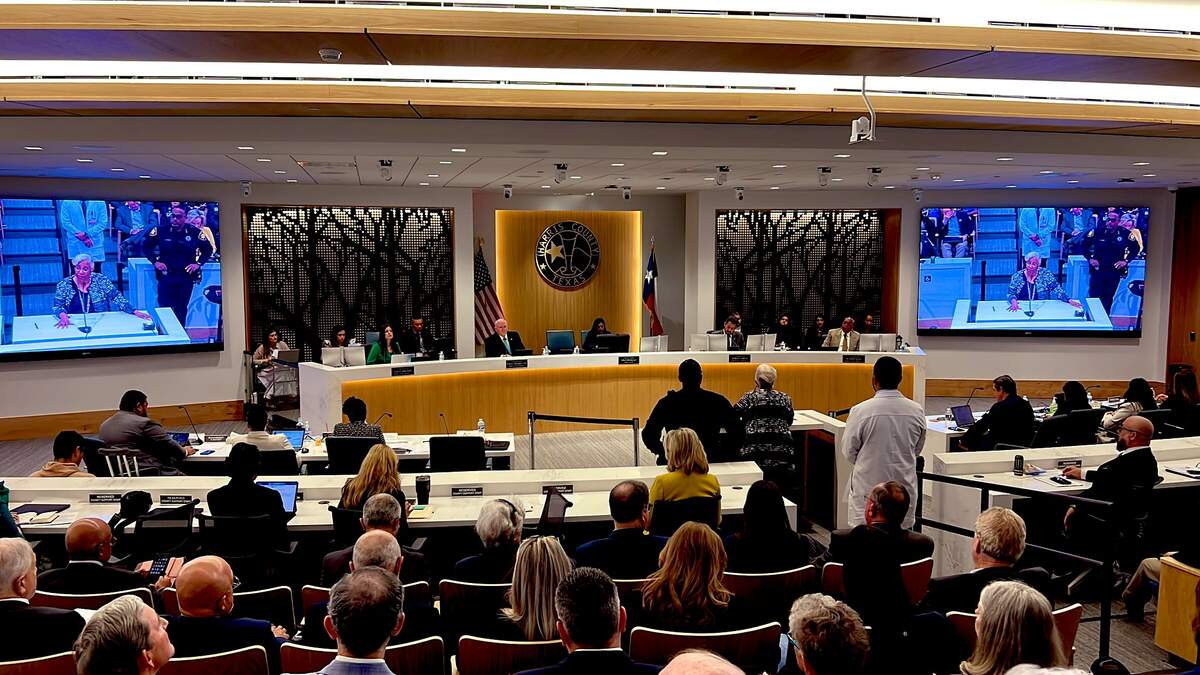 Commissioners Pass Resolution Honoring Rodeo, Fail To Condemn Hidalgo | NewsRadio 740 KTRH