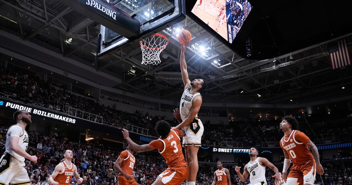 Texas’ NCAA Tournament run ends in Sweet 16 as Purdue’s Kaufman-Renn tips in game-winner