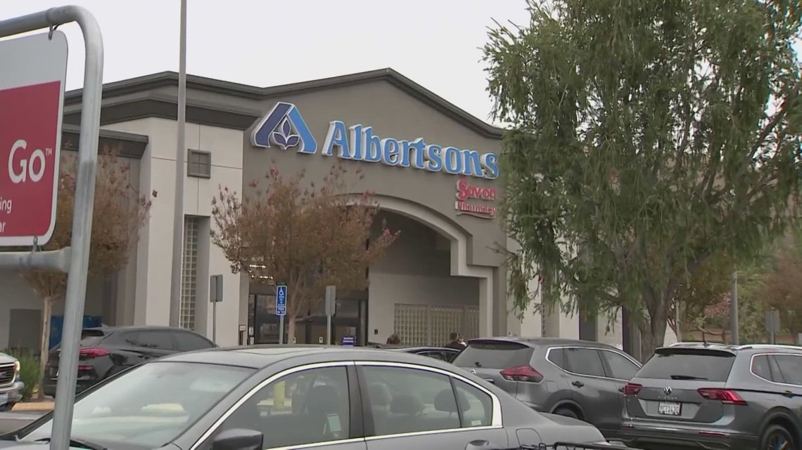 Albertsons to close two North Texas stores, cut 138 jobs, filings show