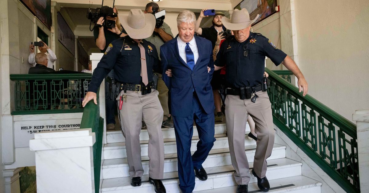 Texas megachurch pastor Robert Morris is free after 6 months in an Oklahoma jail for child sex abuse :: WRAL.com