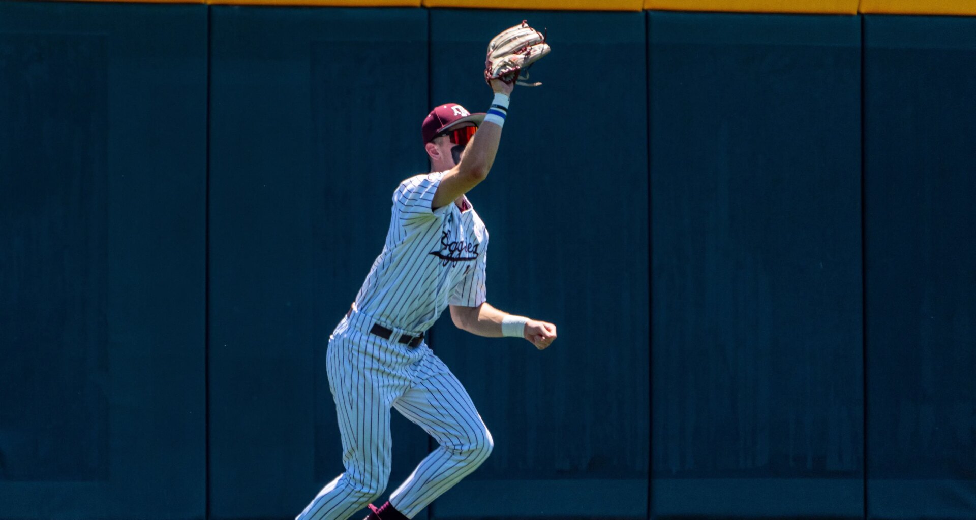 Best social media reactions as Texas A&M cruises to 14-1 victory