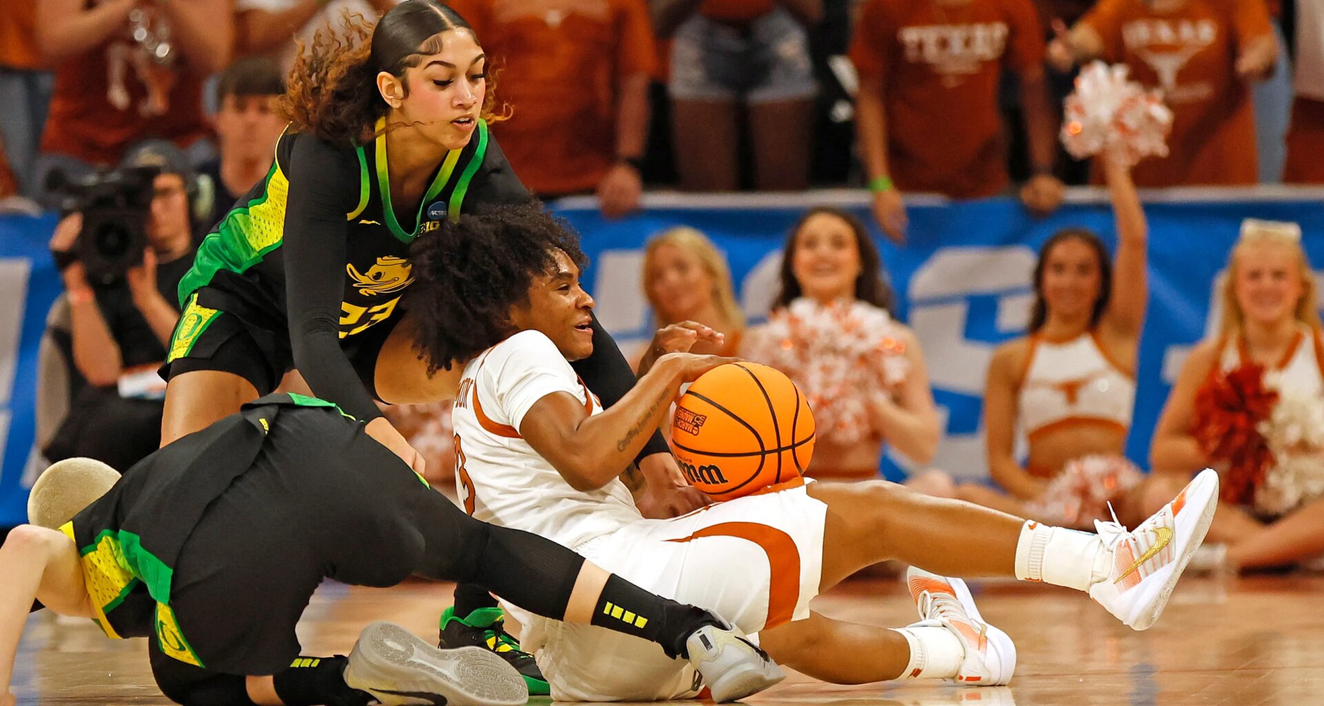 Oregon Ducks lose to No. 1 Texas Longhorns in NCAA Tournament