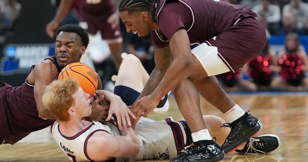 Rashaun Agee shines as Texas A&M’s defense stifles Saint Mary’s in March Madness upset