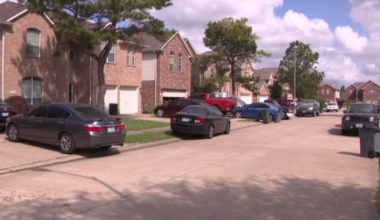 Man found dead inside Harris County home; homicide officials investigating