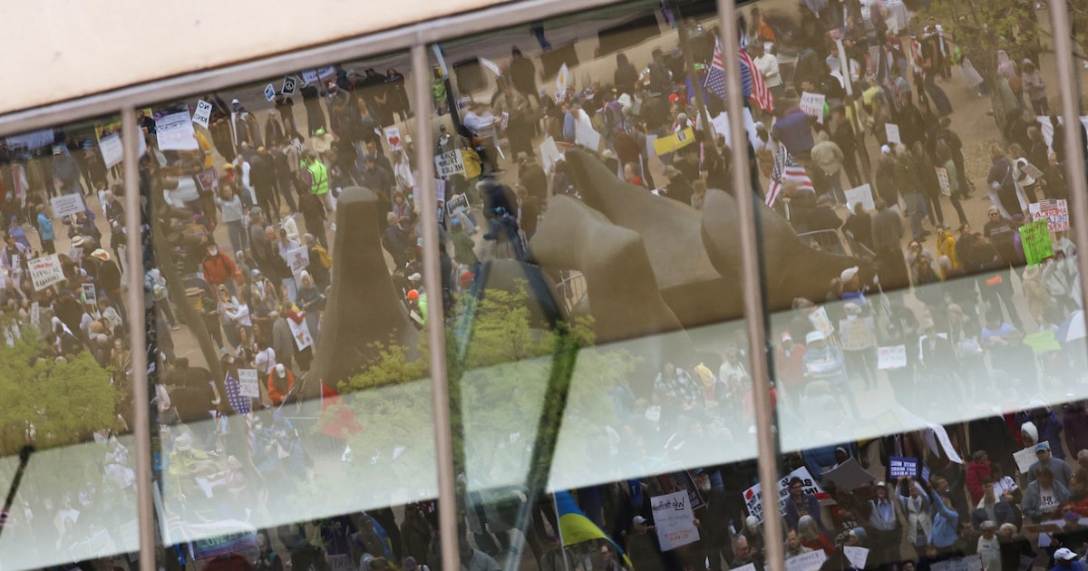 Dallas police detain man at No Kings protest in downtown Dallas