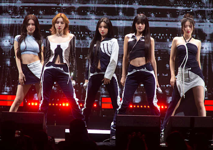 Internationally acclaimed K-pop group announces performance at Frost Bank Center