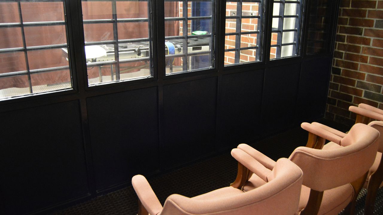 In this undated photo provided by the South Carolina Department of Corrections, viewing chairs are placed in the witness room of the execution chamber in the Broad River Correctional Institute in Columbia, S.C. (South Carolina Department of Corrections via AP)