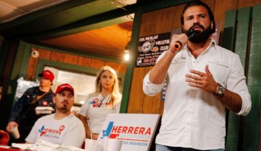 Democrats see opportunity to flip House seat in Texas