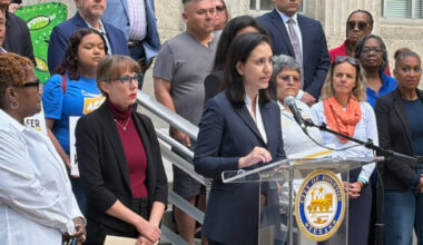 Some Houston Council Members Say No Crime, No Call to ICE