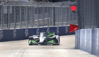 IndyCar practice halted after catering crew on track
