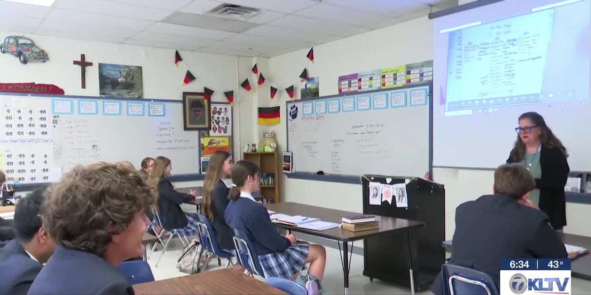 Texas school voucher program sees overwhelming demand ahead of deadline