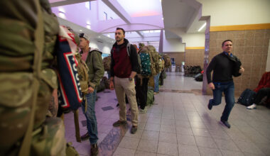 El Paso airport to use temporary guards after terminating security contract over violations