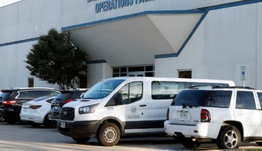 Texas Supreme Court stays order extending Dallas County voting by two hours