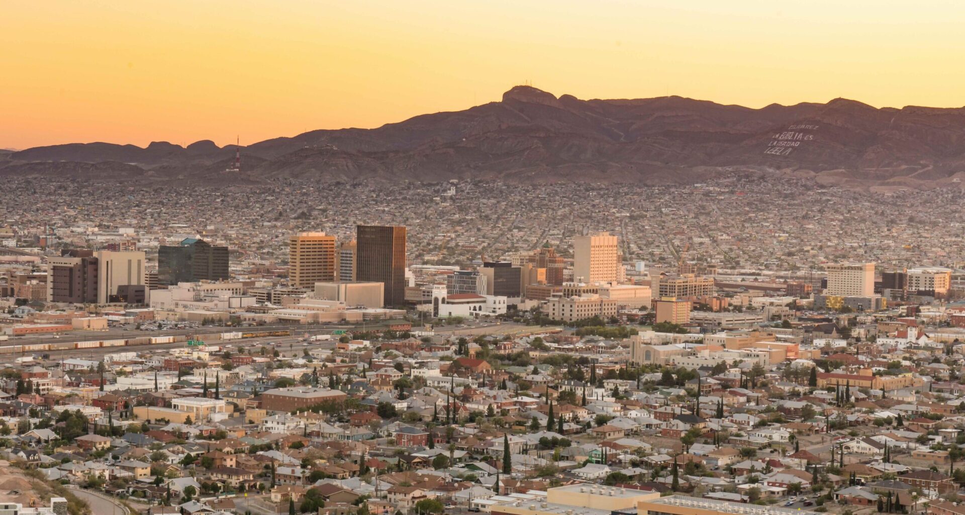 In El Paso, a Homecoming Marred by Violence