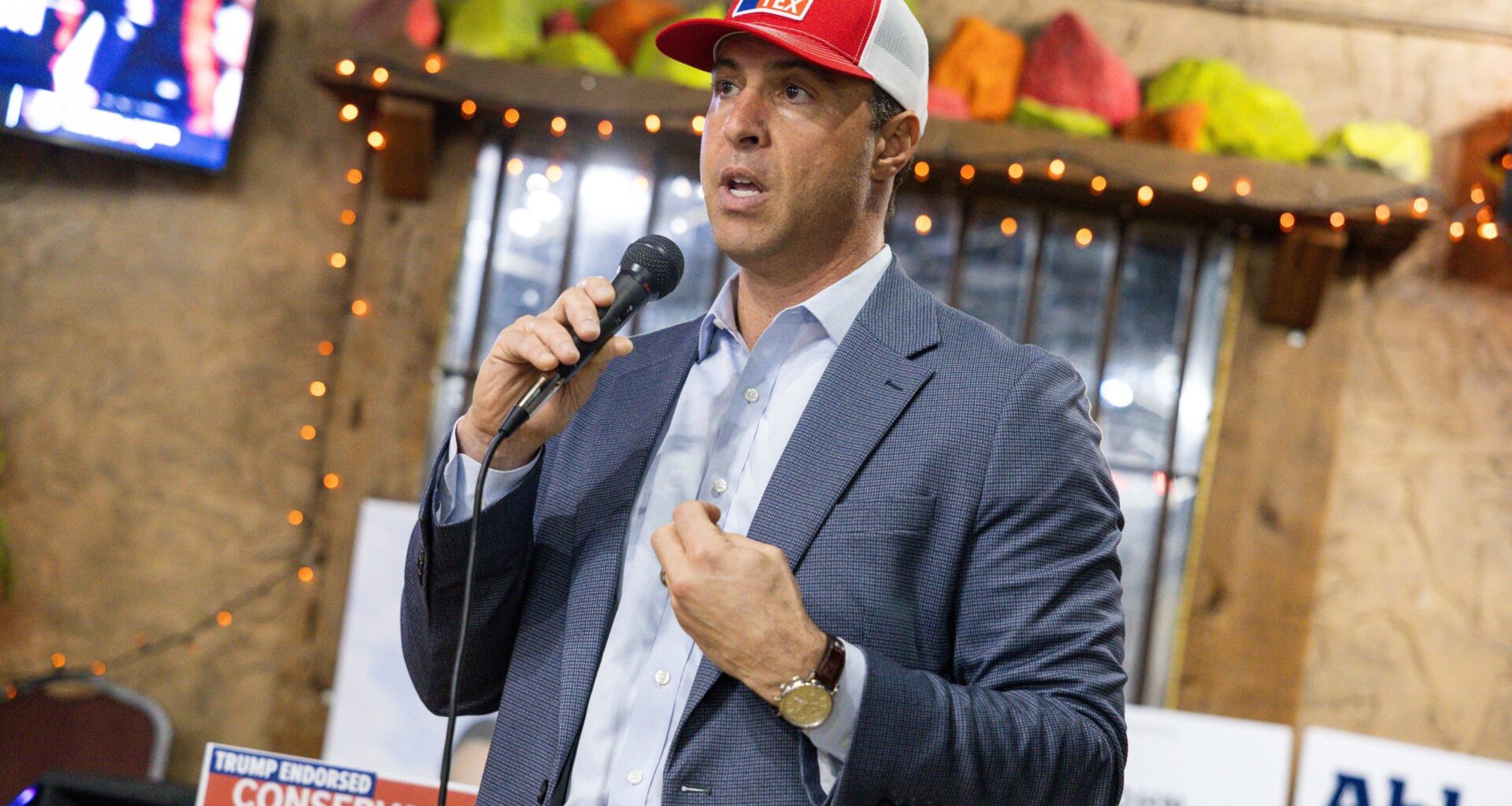 Republicans pick former MLB player Mark Teixeira in TX21