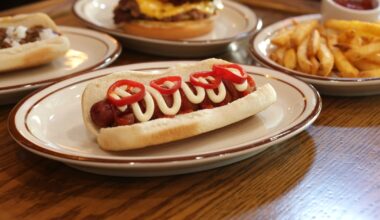 Shorty’s, a new hot dog shop in Dallas suburb, has a sneaky star: smashburgers