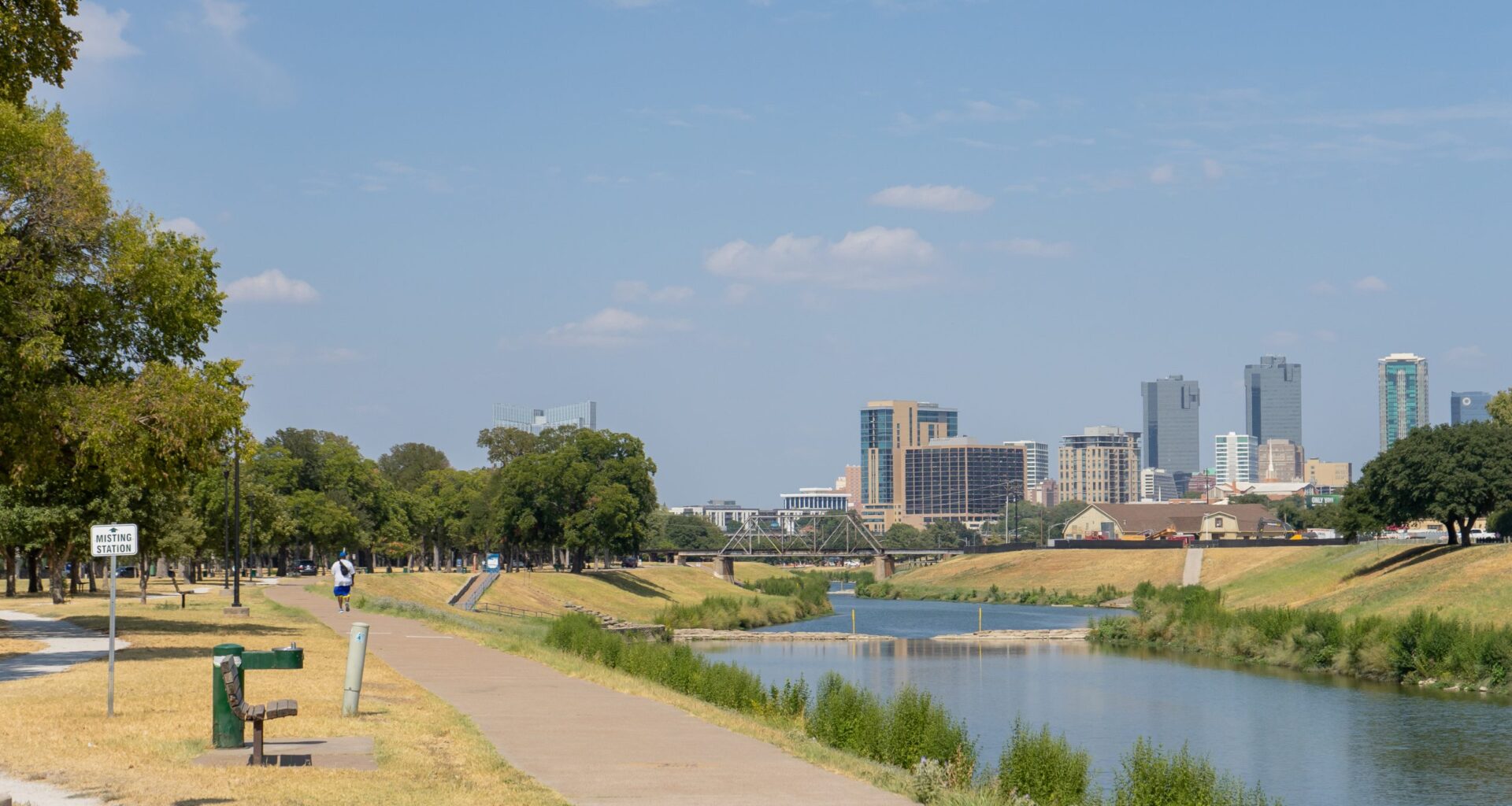 North Texas’ heat broke record Sunday with warmer than usual temperatures for spring