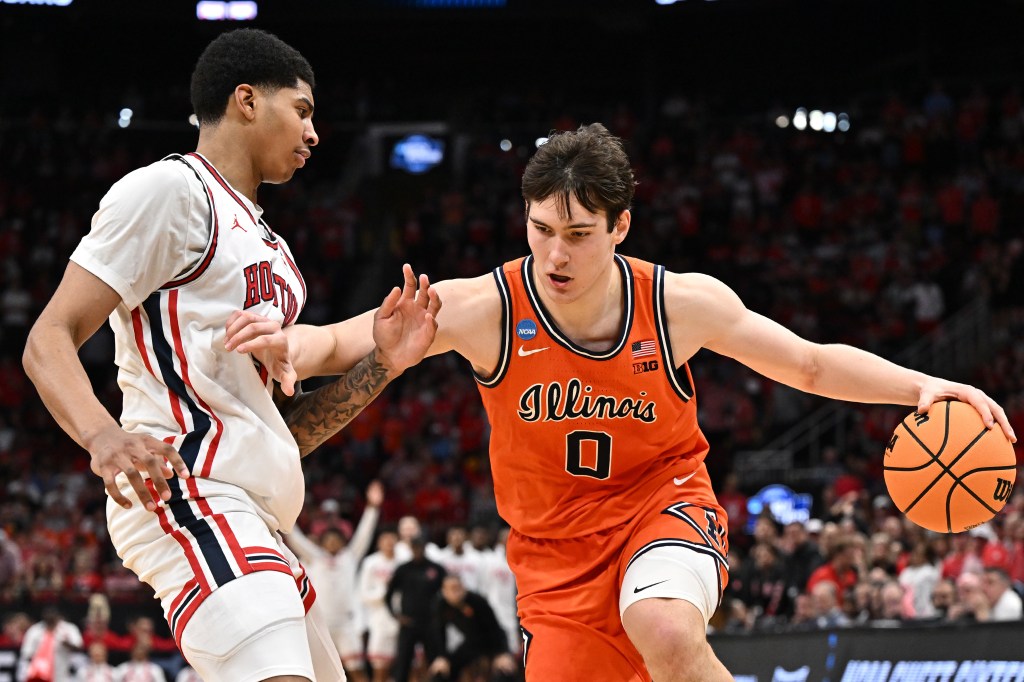 David Mirkovic, who had 14 points and 10 rebounds, drives on Chris Cenac Jr. during Illinois 65-55 Sweet 16 win over Houston on March 26, 2026. 