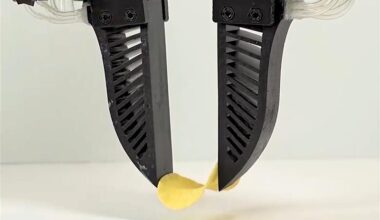 Robot Hands So Sensitive They Can Grab a Potato Chip - UT Austin News