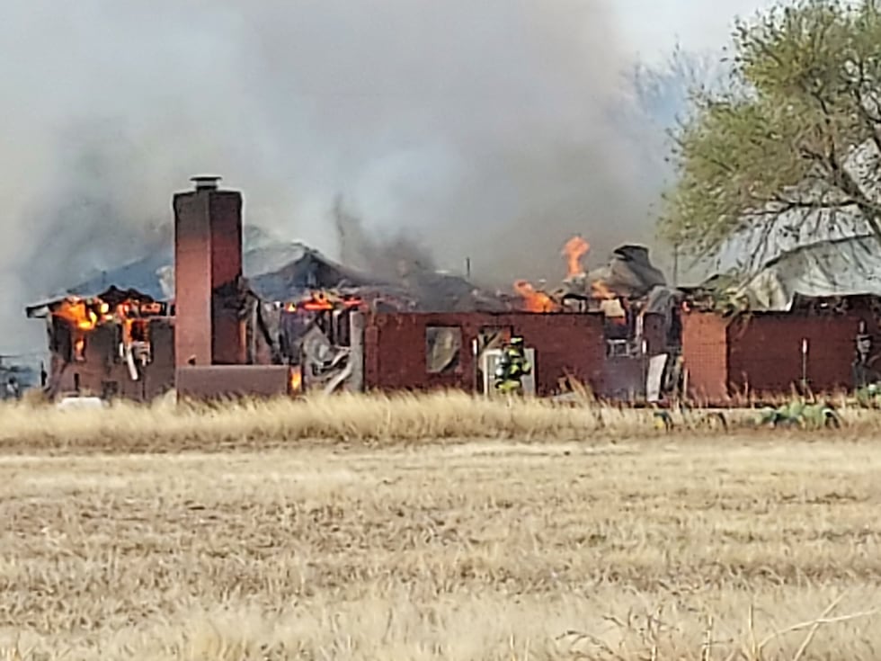 A structure fire in north Lubbock County is affecting traffic on Milwaukee Avenue.