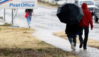 How long will rain stick around in Dallas-Fort Worth?