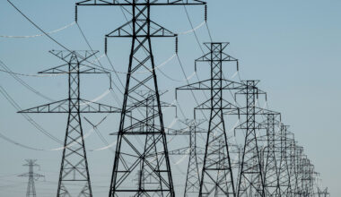 A plan to get more electricity to West Texas may come undone