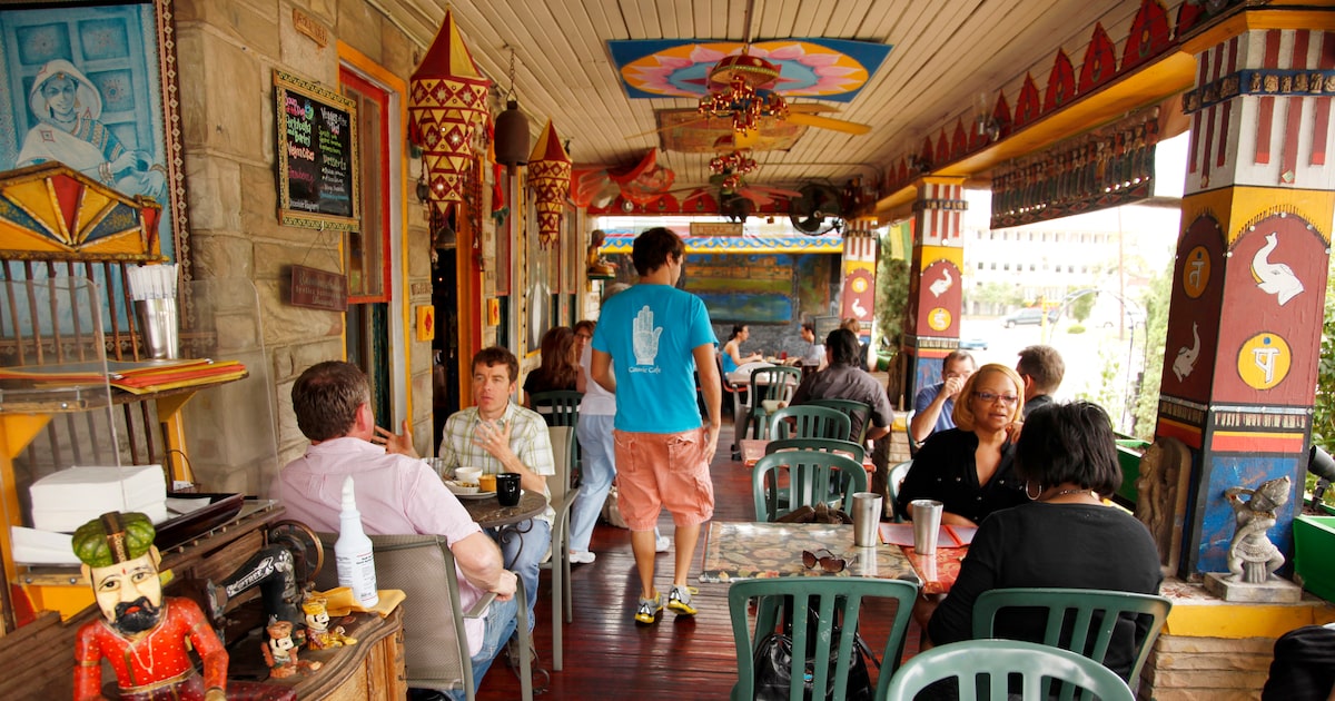 Cosmic Cafe reopens in Dallas after several-year absence