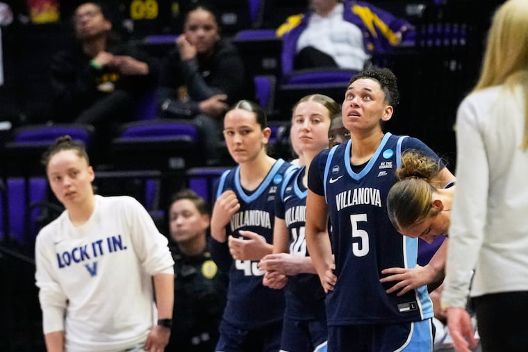 Villanova's bench watches the final second tick off of its 57-52 loss to Texas Tech in Baton Rouge, La.