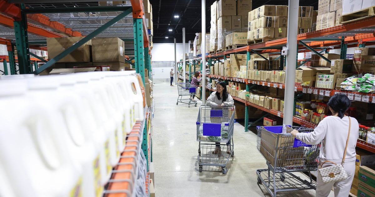 New warehouse-type store catering to Asian tastes opens to public, restaurants in D-FW