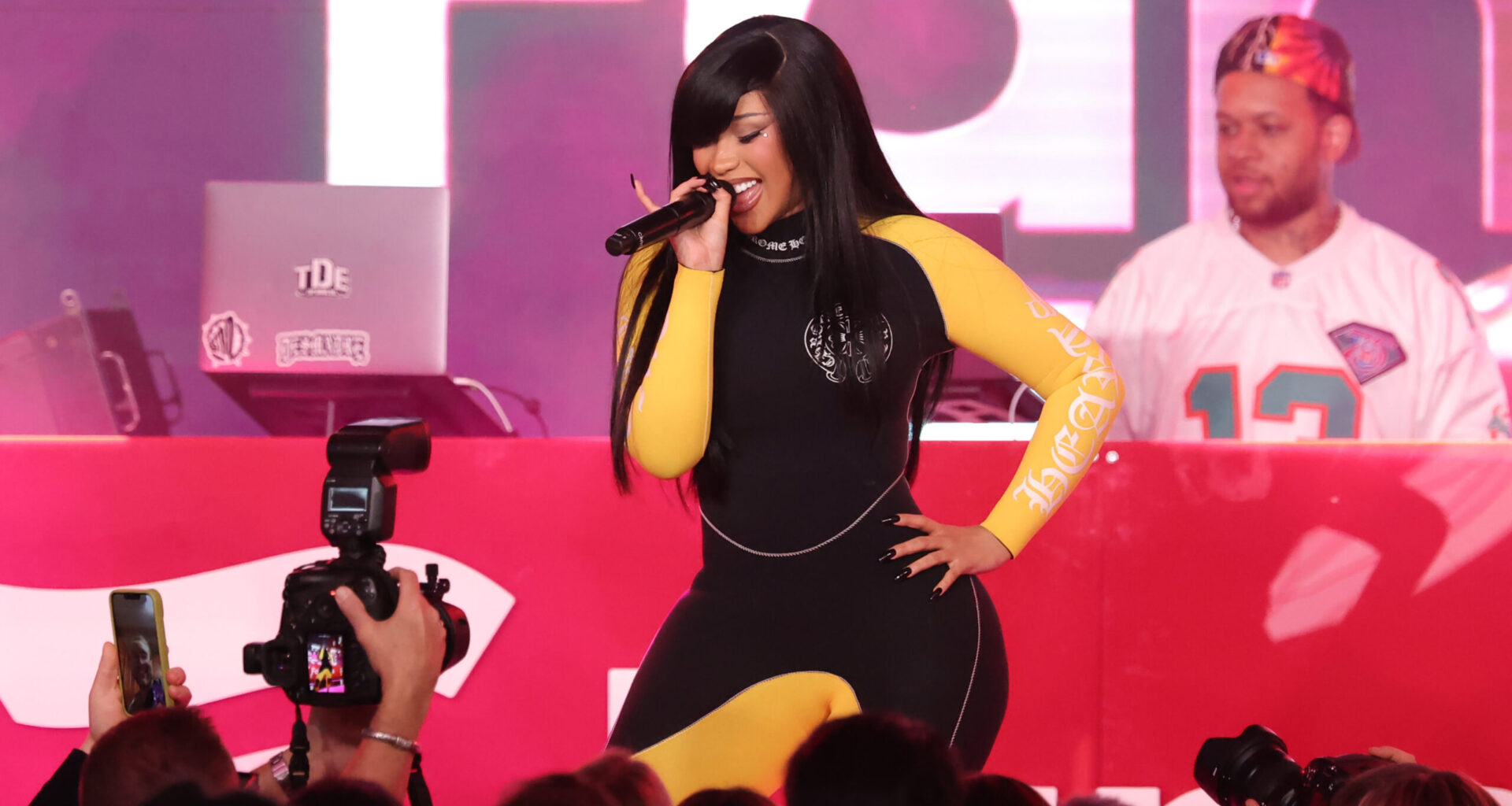 Cardi B praises Black Americans during Dallas performance in viral concert moment