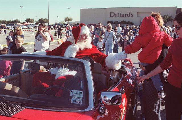 Nov. 20, 1999: Santa arrived at Ridgmar Mall in Fort Worth.