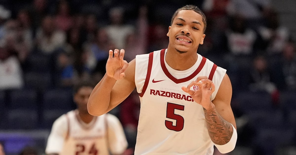 Oklahoma is unable to contain Darius Acuff Jr. in close SEC tourney loss to Arkansas