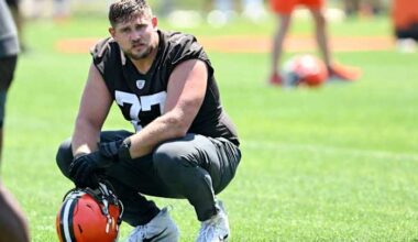 Texans signing former Browns Pro Bowl guard Wyatt Teller to two-year, $23 million max value deal