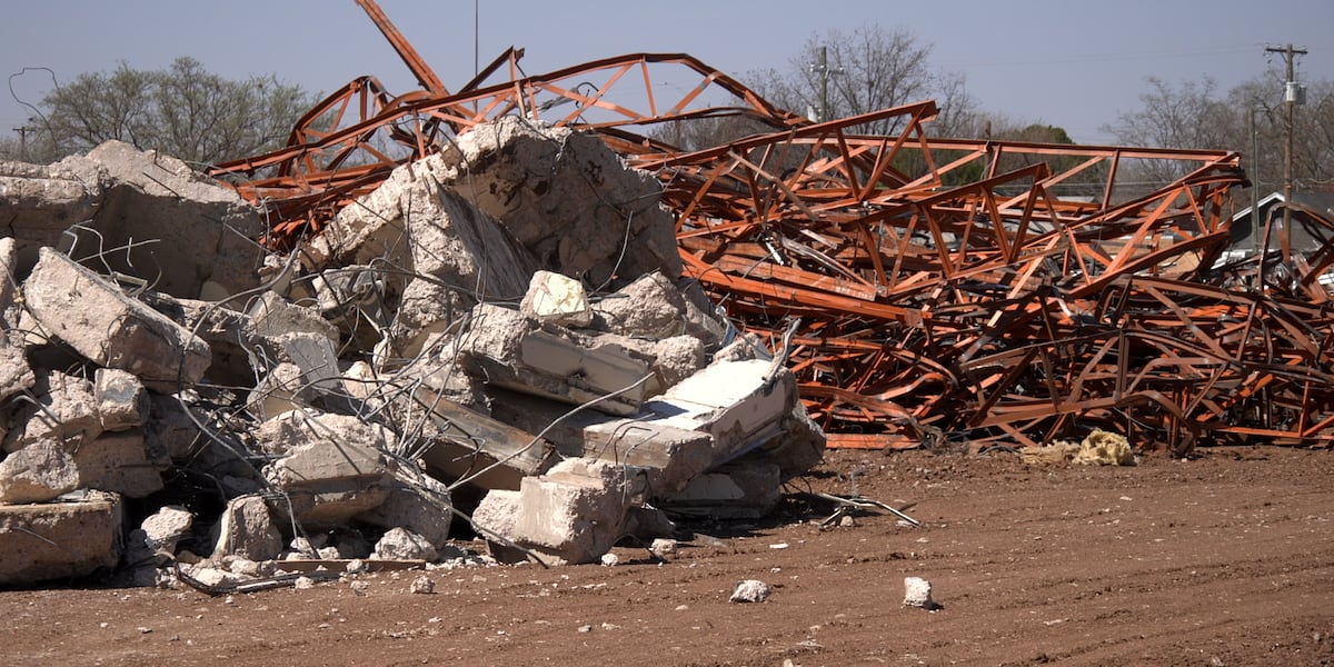 Lubbock ISD begins demolition of O.L. Slaton Middle School