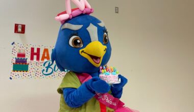 El Paso Public Libraries celebrate mascot Lea's birthday