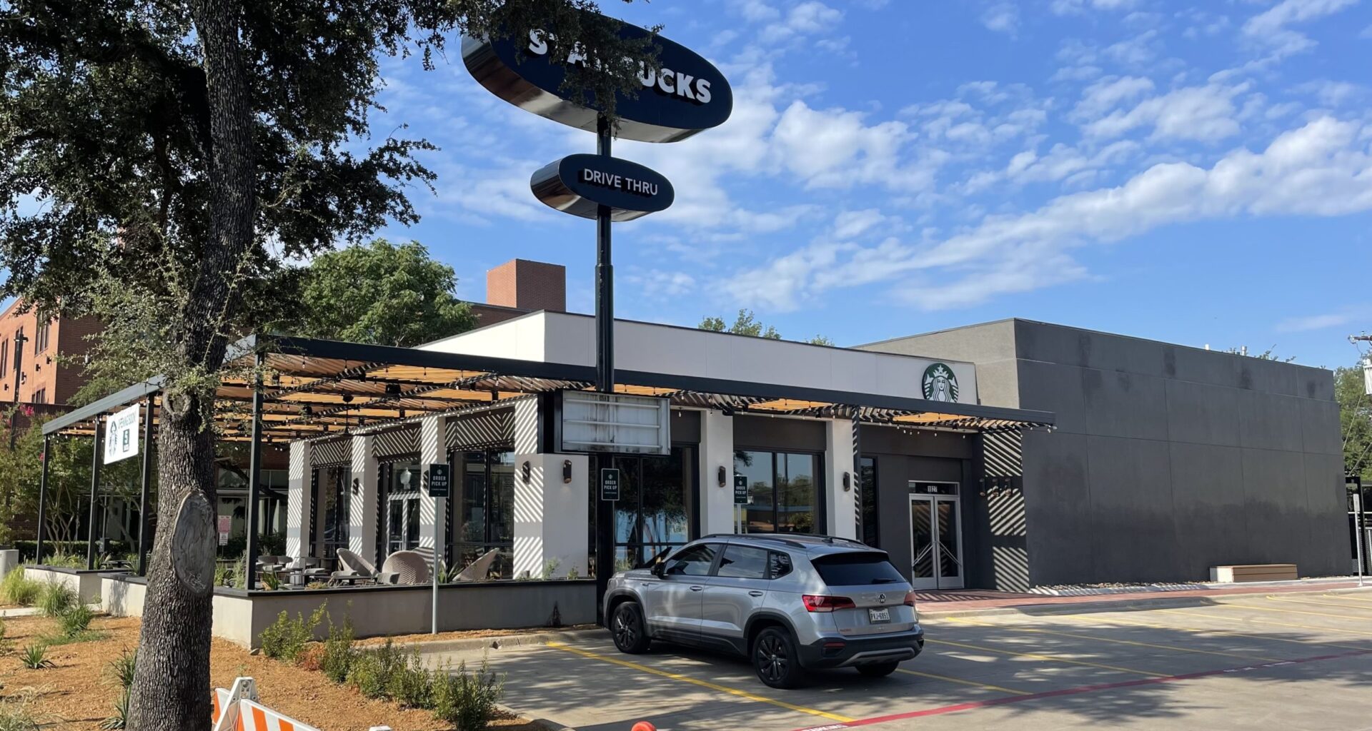 Drive-through wall falls at Starbucks in Lowest Greenville