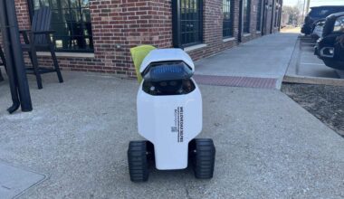 Burleson using robots to improve city sidewalks