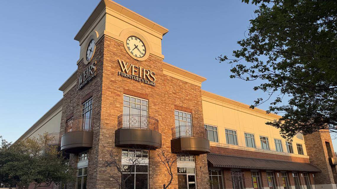 North Texas furniture retailer closing after nearly 80 years
