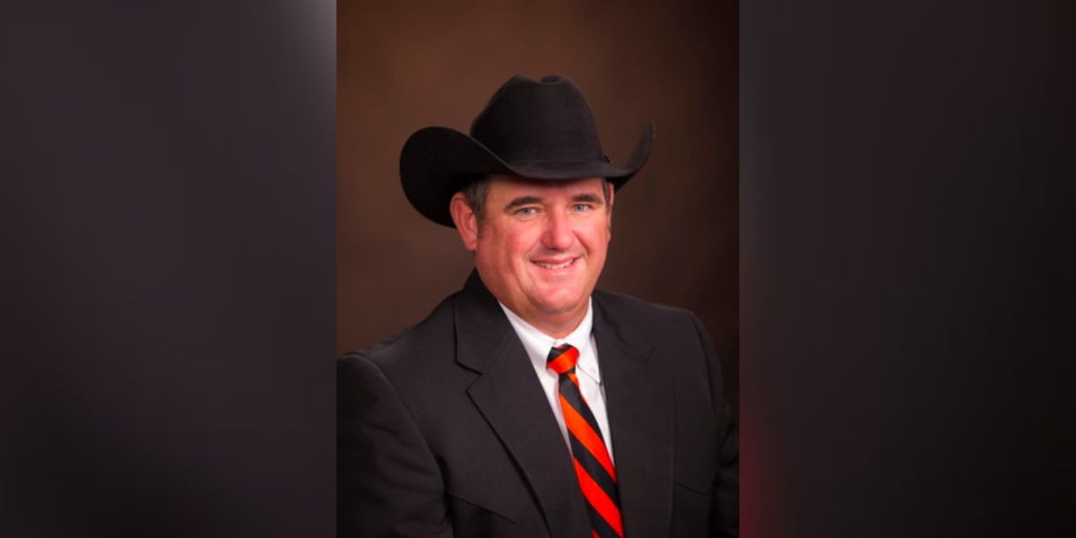 Texas A&M AgriLife director in Lubbock receives weed control science award