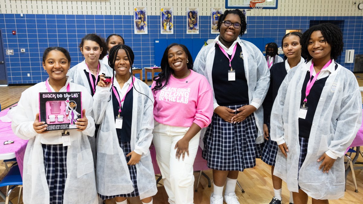 Black to the Lab brings chemistry to classrooms for Black girls – NBC 5 Dallas-Fort Worth